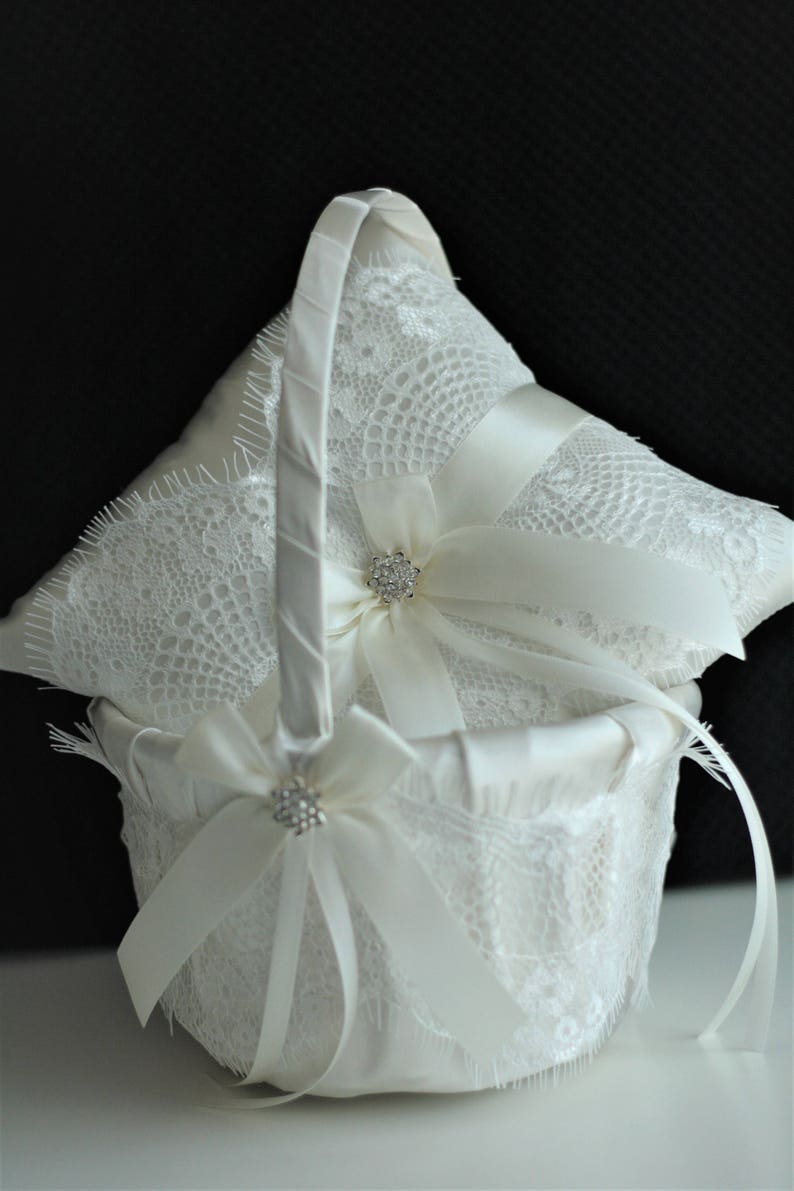 White Flower Girl Basket White Wedding Basket Lace Wedding Etsy