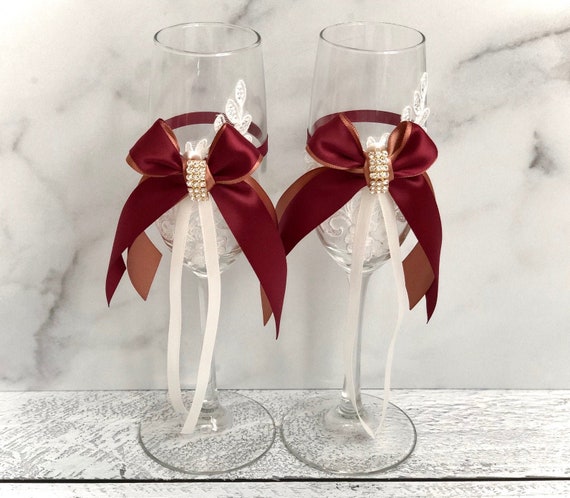 Burgund Hochzeit Gläser, Champagner Gläser, rote Hochzeitsgläser für Champagner, rote Champagner Flöten, Toasting Gläser, Hochzeit Gläser Set,