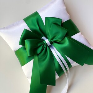 Ring Bearer Pillow Emerald White Wedding Ring Pillow Wedding Ringkissen Emerald, Ring Bearer Girt Proposal, Ring Holder Green Wedding Pillow