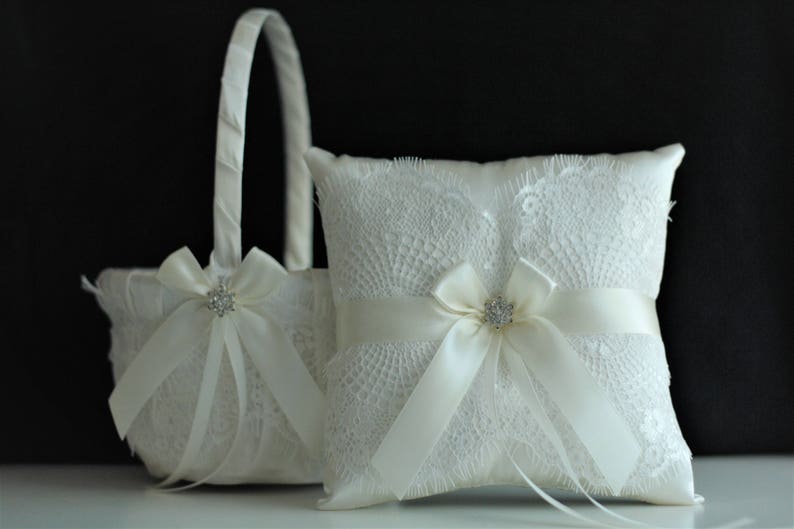 White Flower Girl Basket White Wedding Basket Lace Wedding Etsy