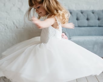 Flower Girl Dress Tulle Girl Dress Wedding Dresses Ivory Flower Girl Dresses Ivory Girl Dress Birthday Dress Party Dress Tulle Lace Dress