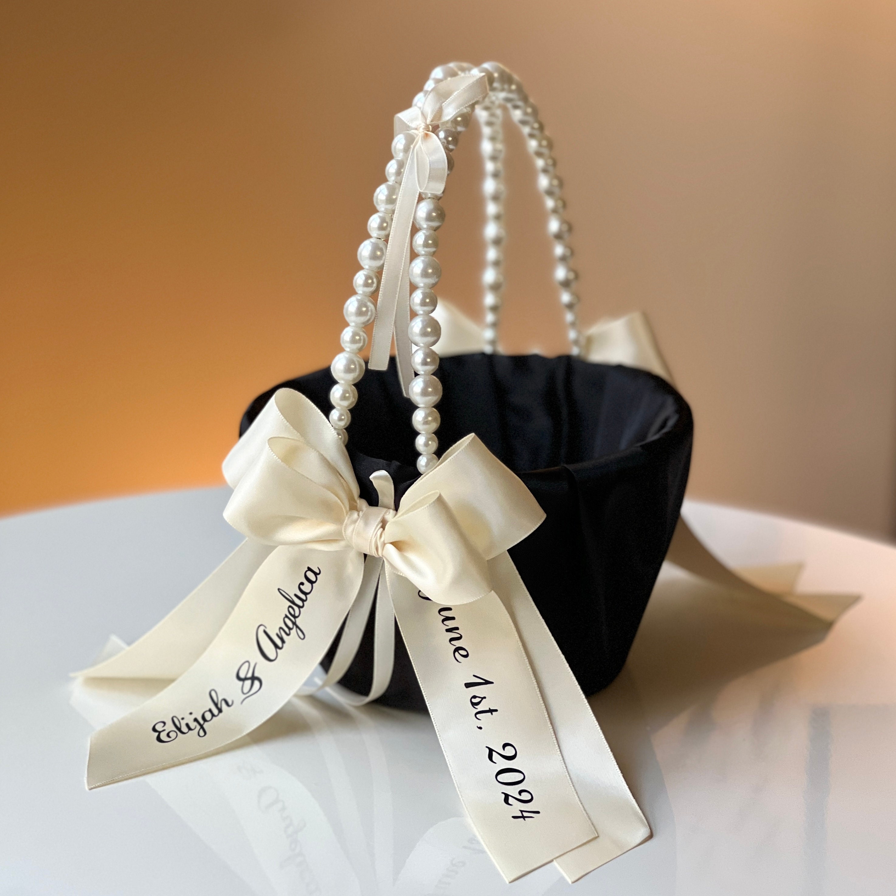 Pearl Flower Girl Basket Black Ivory Wedding Basket Black Flower Basket with Personalization Pearl Handle Basket Flower Girl Gift Proposal