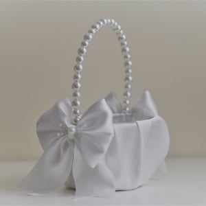 Flower Girl Basket White Pearl, White Wedding Baskets, Pearl Handle Basket, Wedding Ceremony Basket, White Flower Basket Flower Girl Baskets