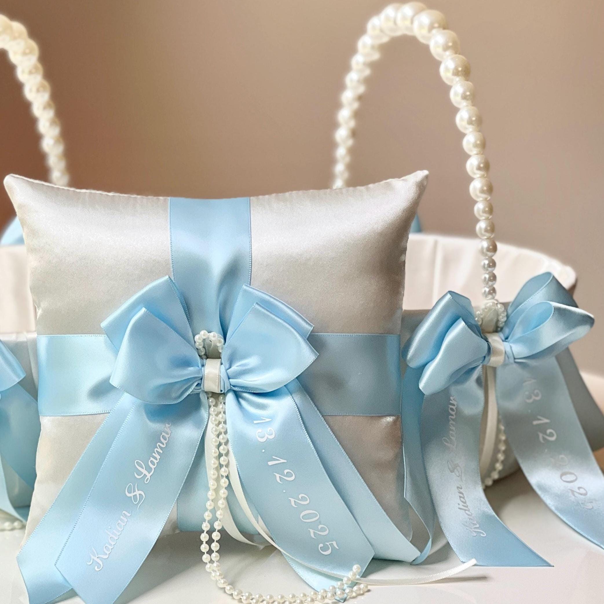 women's garter belt Most Classic Wedding Garter Set main image 0