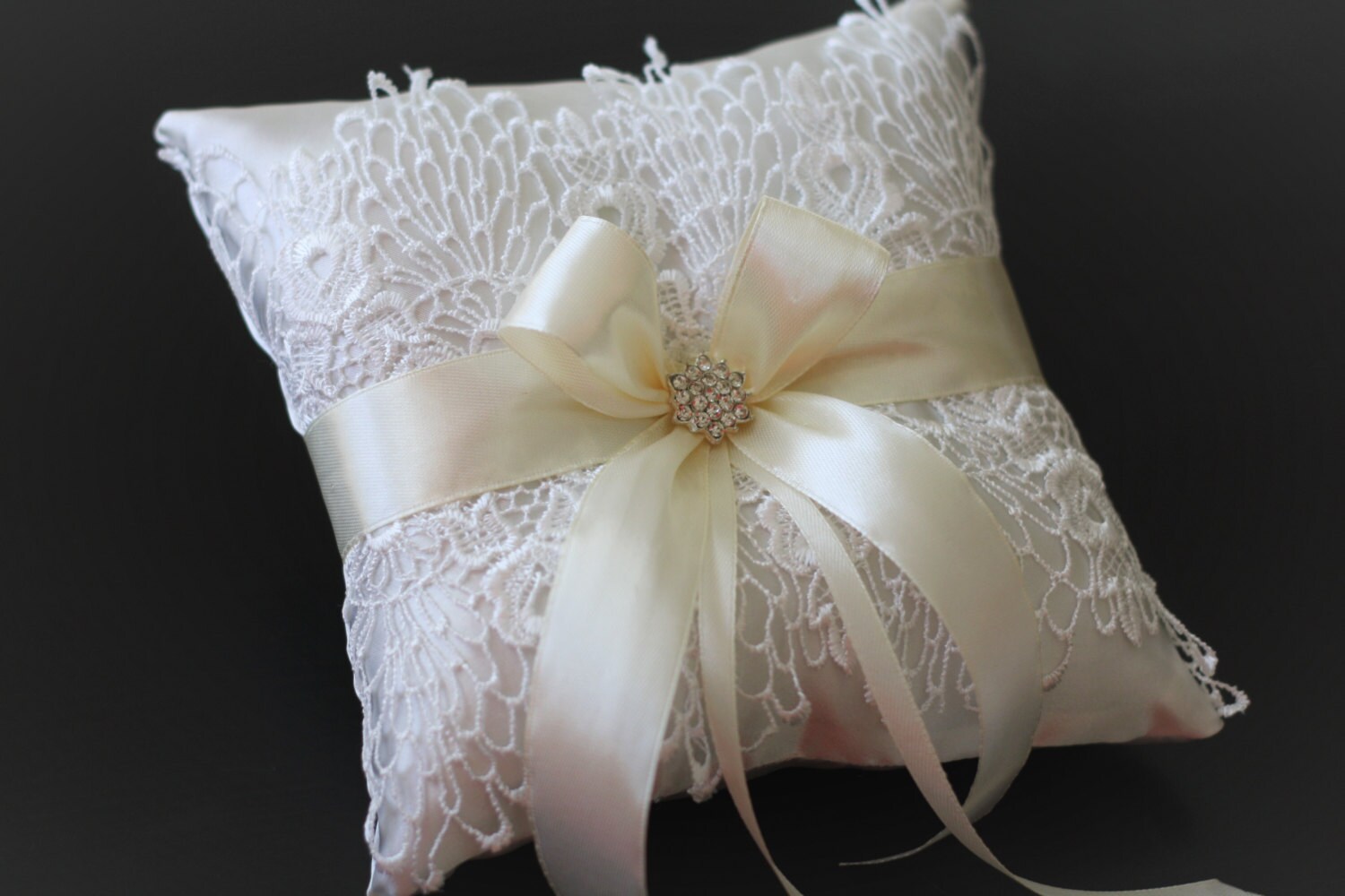 Ivory Wedding Ring Pillow White lace and Ivory Ribbon Etsy