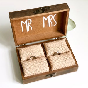 Rustic ring box, Wedding ring box, Rustic Ring holder, Wood Ring Bearer Box, Wedding ring bearer box, Unique ring box