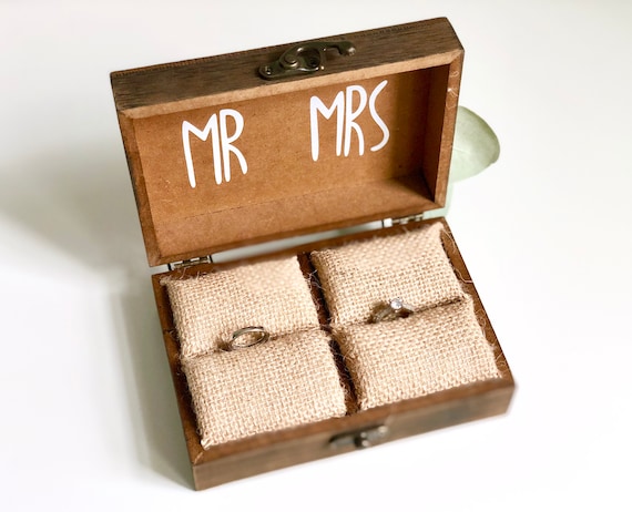 Mr and mrs online wedding ring box