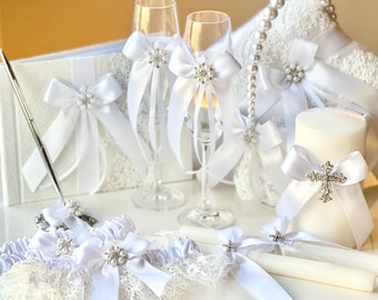 Fleur blanche fille panier anneau porteur oreiller unité bougies jarretelles nuptiale livre d'or avec stylo ensemble de verres à champagne blanc décoration de mariage