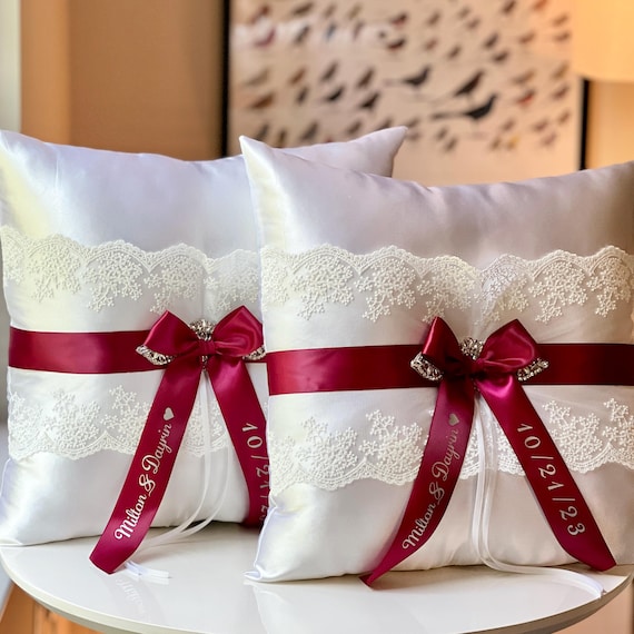 EinsSein Coussin Alliance Mariage Amore 20x20 cm Lilas Blanc | Dentelle & Ruban Satin | Porte-Alliance Vintage Romantique | Coussin Anneaux Déco