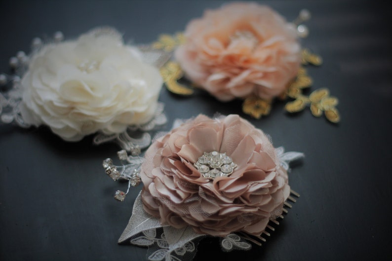 Beige Wedding Hair Comb, Bridal Comb, Bridesmaid hair comb, Hair Accessories, Bridal Headpieces, Flower Hair Comb, Unique Hair Comb image 4