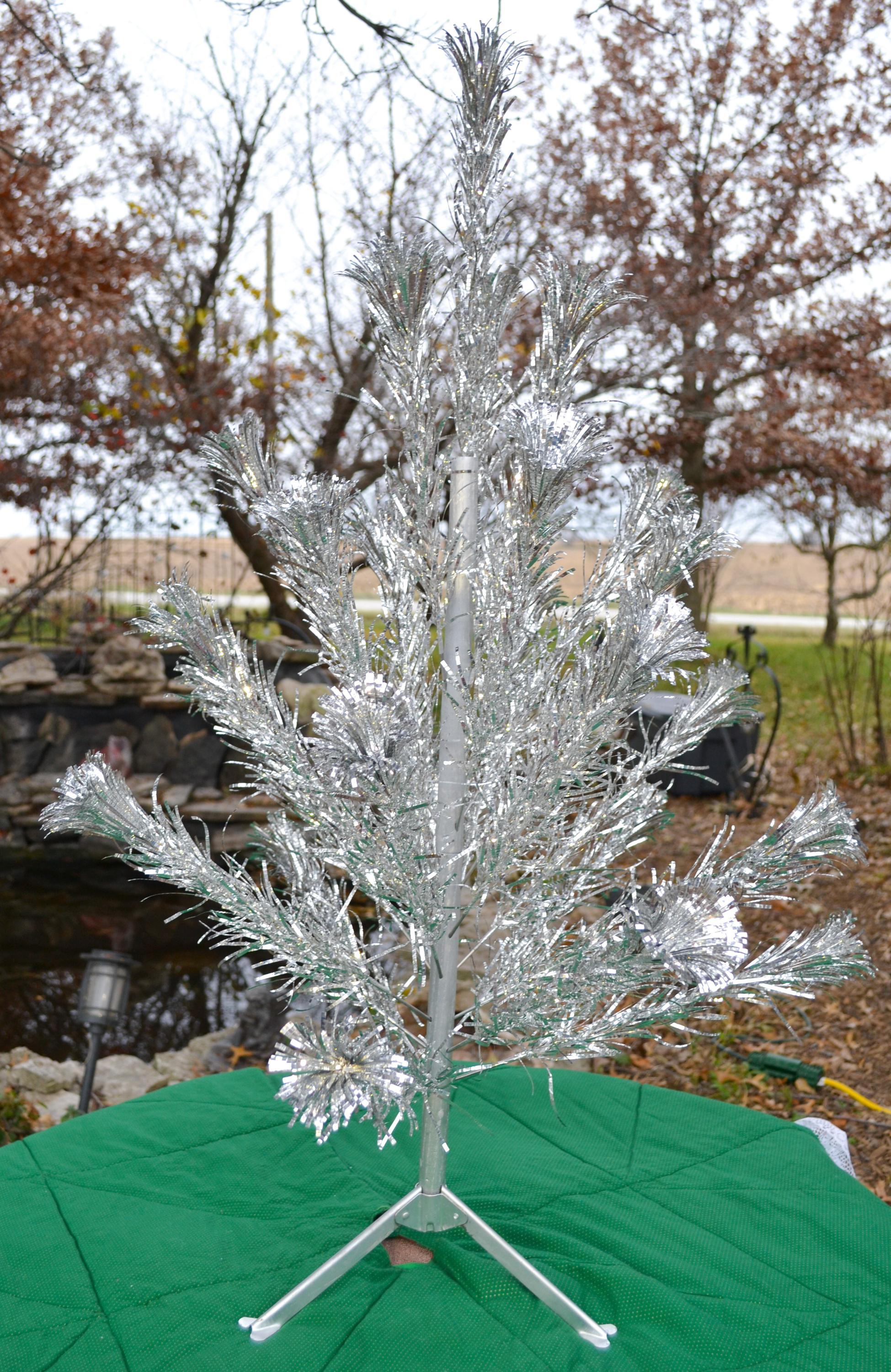 Vintage Restored Aluminum Christmas Tree, 3 Ft Sparkler, Star Band 
