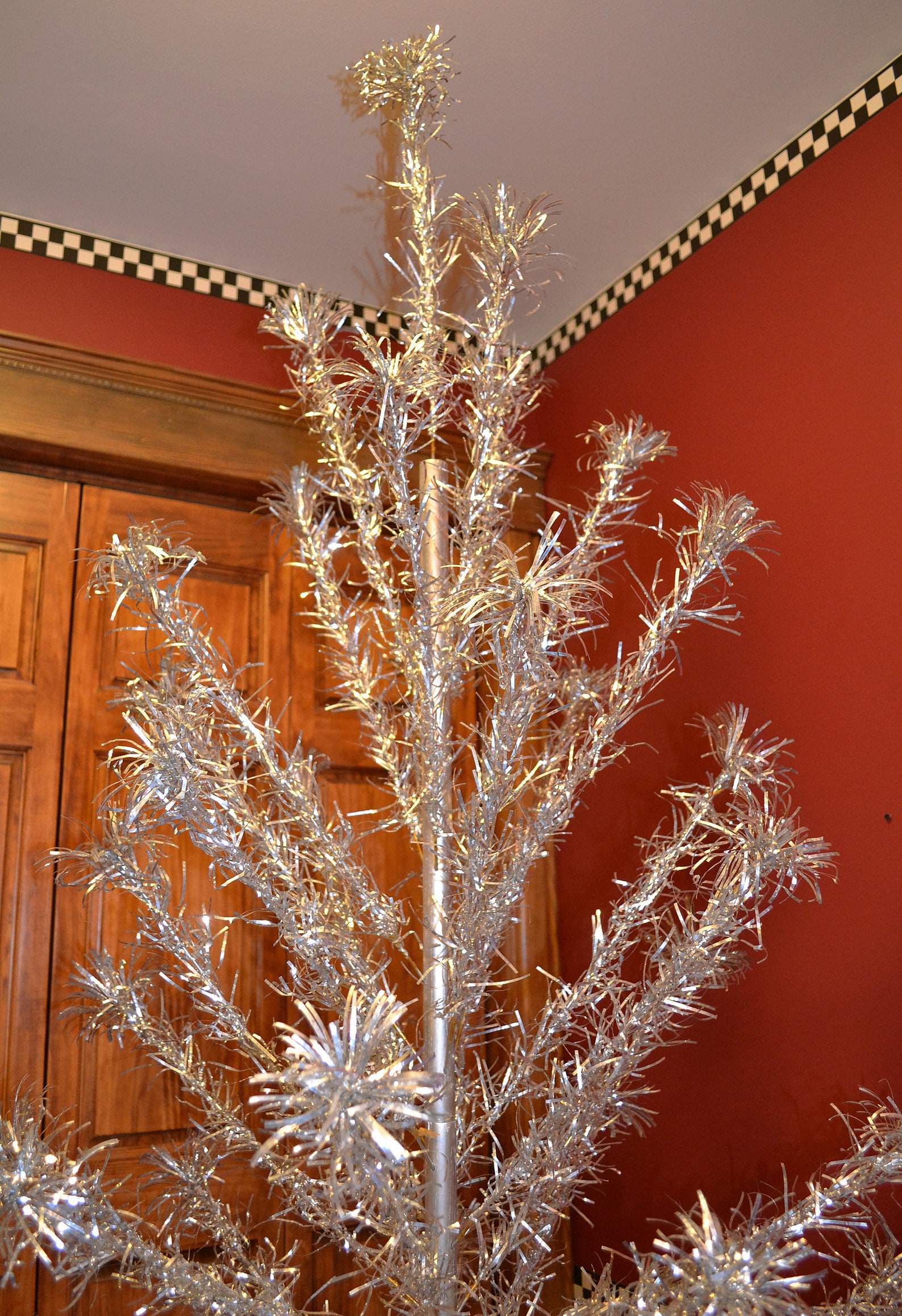 Sparkler 6 Ft Aluminum Christmas Tree The Sparkler Pom Pom 6 Etsy