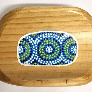 Handgjord aboriginsk Coolamon-skål: Australisk prickkonst i lövträ (15 cm) Företagspresent