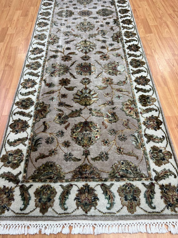 2’9" x 10’4" Indian Kash an Floor Runner Oriental Rug - Full Pile - Hand Made - 100% Wool