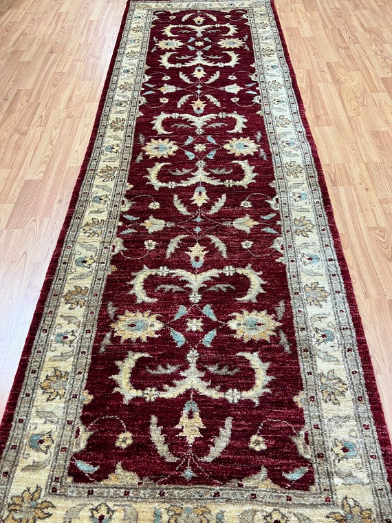 2'7" x 8'1" Pakistani Agra Floor Runner Oriental Rug - Hand Made - Vegetable Dye - 100% Wool