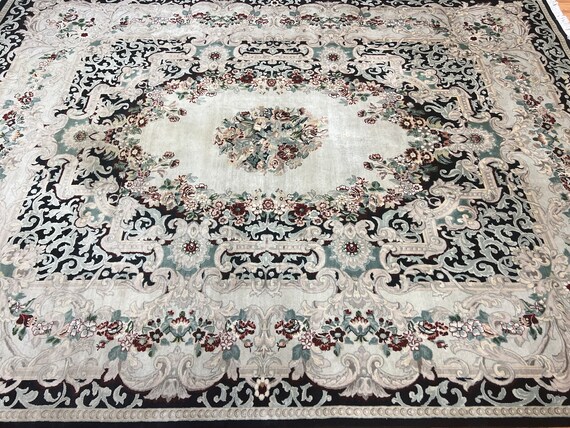 8'6" x 11'8" Pakistani French Savonnerie Design Oriental Rug - Hand Made