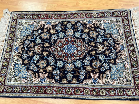 2'4" x 3'5" Turkish Oriental Rug - Full Pile - Wool and Silk - Hand Made