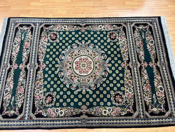 4'1" x 6'6" Pakistani Tab riz Oriental Rug - Full Pile - Hand Made - 100% Wool