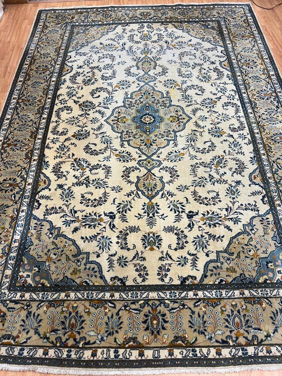 7'10" x 11'4" Indian Kash an Oriental Rug - 1950s - Hand Made - 100% Wool