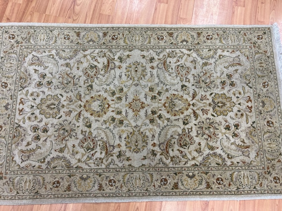 2'7" x 4'4" Pakistani Tab riz Oriental Rug - Full Pile - Hand Made - 100% Wool