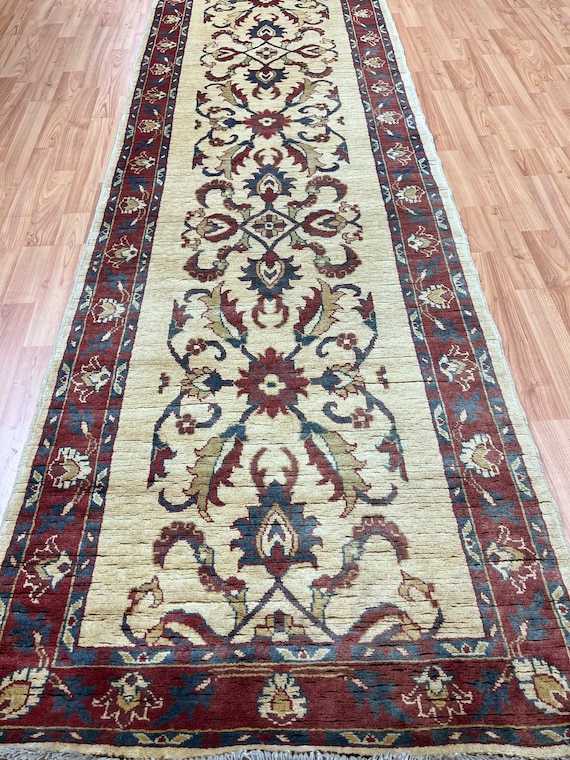 2'8" x 8'9" Pakistani Agra Floor Runner Oriental Rug - Hand Made - Vegetable Dye - 100% Wool