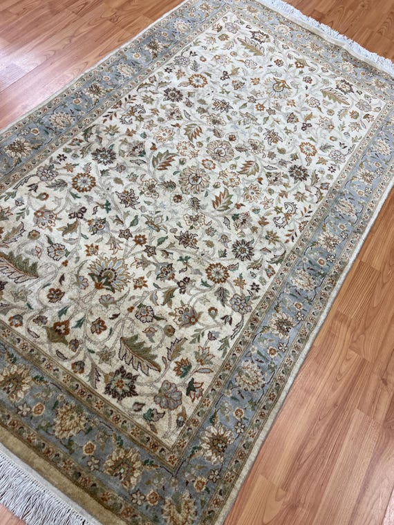 3'1" x 5'4" New Pakistani Tabriz Oriental Rug - Hand Made - 100% Wool