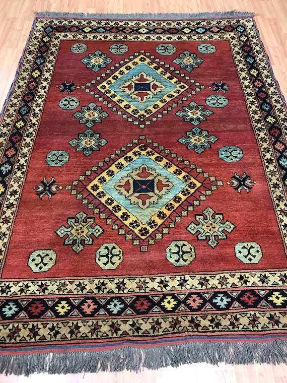 4'8" x 6'1" Pakistani Kazak Oriental Rug - Hand Made - 100% Wool - Vegetable Dye