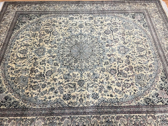 8' x 10'5" Pakistani Na in Oriental Rug - Fine - Hand Made - 100% Wool