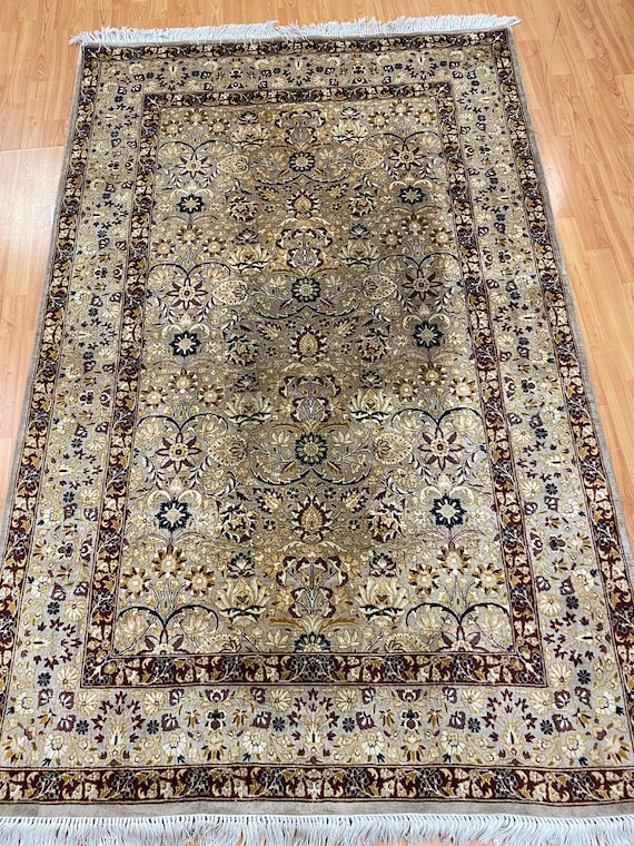 4'7" x 7'2" Pakistani Tabriz Oriental Rug - Full Pile - Hand Made - 100% Wool