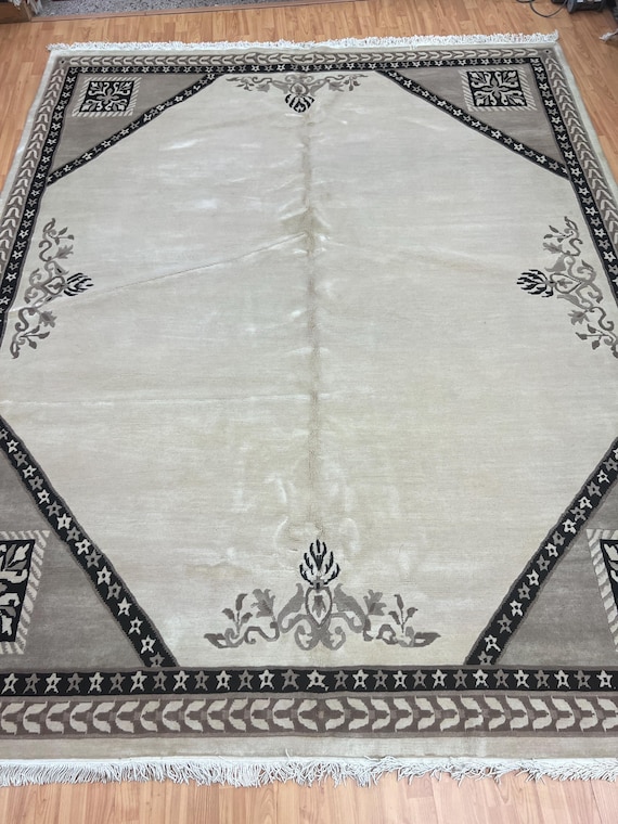 8'2" x 10' Indian Nepal Oriental Rug - Hand Made - 100% Wool - Very Elegant