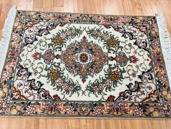 1'11" x 2'9" Floral Turkish Oriental Rug - Full Pile - Hand Made - Wool and Silk