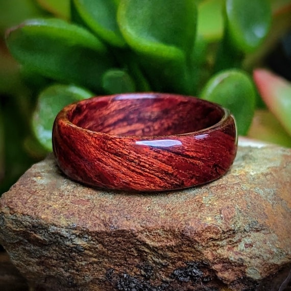 Bloodwood Spiral Grain Wood Ring. Handmade Custom Wooden Wedding Bands by Grown Rings. Etsy UK
