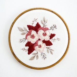 Romantic bouquet of pansies - Floral embroidery - Hand embroidery - PDF pattern
