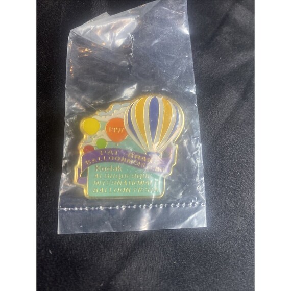9 Hot Air Balloon Pins 1993 - 1998 Vintage 1990s … - image 5
