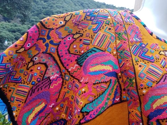 Vintage mayan Guatemalan Almolonga Huipil Handmade Hand Woven Embroidered Hippie Boho Festival Poncho Kaftan Caftan