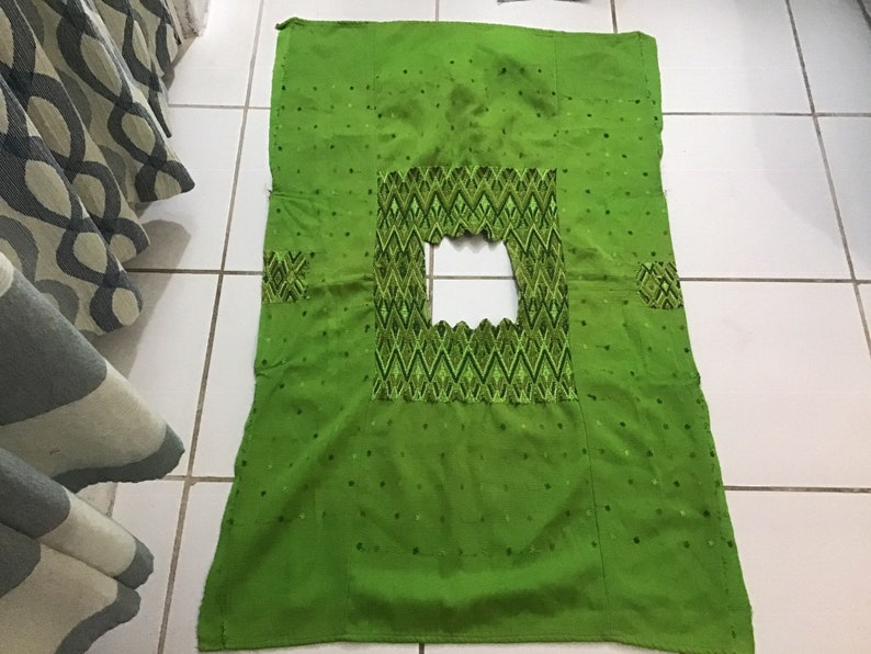 Vintage mayan Guatemalan Huipil 100/% Cotton Handmade Hand Woven Hand Embroidered Hippie Boho Festival Poncho Kaftan Caftan