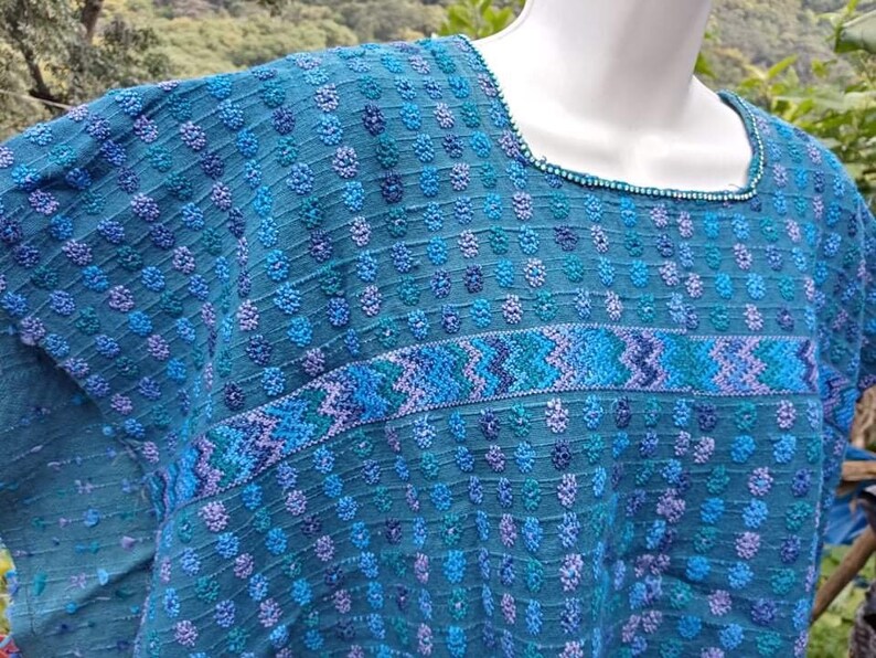 Vintage mayan Guatemalan San Lucas Toliman 100/% Cotton Handmade Hand Woven Hand Embroidered Hippie Boho Poncho Kaftan Caftan