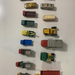 16 Matchbox Series Vintage Diecast Cars, Trucks, & Vans