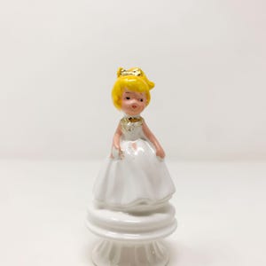 Vintage Inarco Blonde Girl Figurine- Made in Japan
