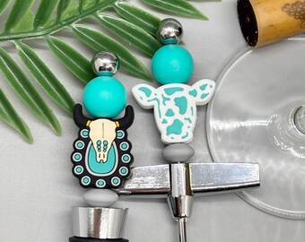 Western cow print naja themed wine bottle stopper & opener gift set