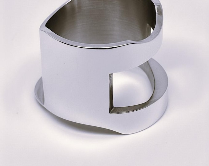 Featured listing image: Silver Alloy Bottle Opener Ring