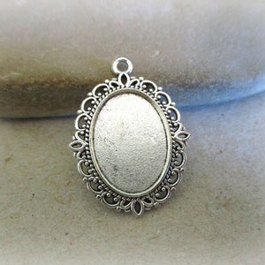 5 Silver or Bronze Oval Pendant Trays for 13x18mm Glass & Stone ...
