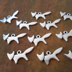 10 Silver fox charms Running fox Silhouette charms Outline charms Animal charms Nature charms Fox jewelry Necklace Earrings Silhouette DIY