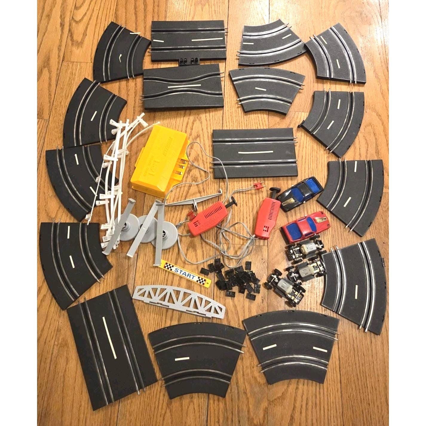 Vintage Artin Firebird Road Racing Slot Cars Circuit incomplet non testé