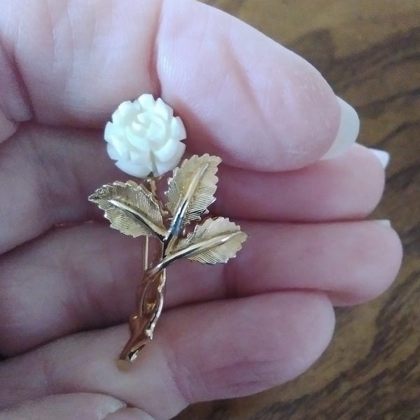 Carved rose brooch, numbered, vintage 60s 70s // small brooch, scatter pin, 1960s 1970s, pretty, romantic, Marcel Boucher?