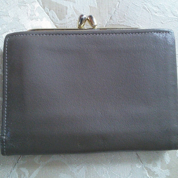 Buxton Taupe leather compact clutch wallet, made in Canada // quality Canadian made, smaller ladies wallet, buxton, grey brown