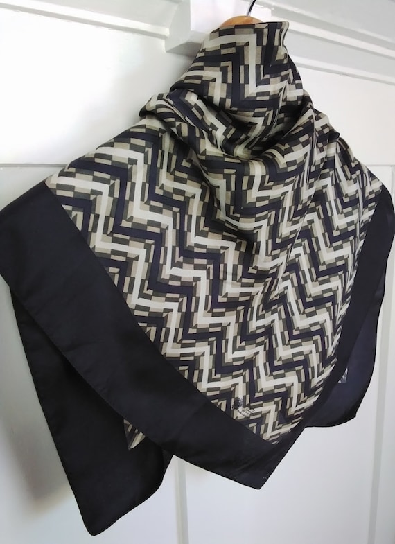 Liberty silk scarf, 70s, Op Art style pattern // i