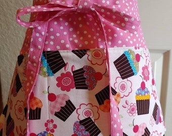 ServerTeacher VendorFood ServiceBakery Cafe StyleShopkeeper Cupcakes Half Apron with 6 pockets