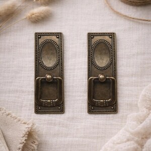 Vintage Style Federal en laiton – Poignée de tiroir en laiton antique – Poignée de 3 3/4 po. – Anneau rectangulaire classique