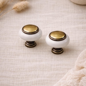 White Ceramic Cabinet Knob with Antique Brass Center – 1 1/4" Vintage Style Drawer Knob – Farmhouse Kitchen Cabinet Hardware – Dresser Knob